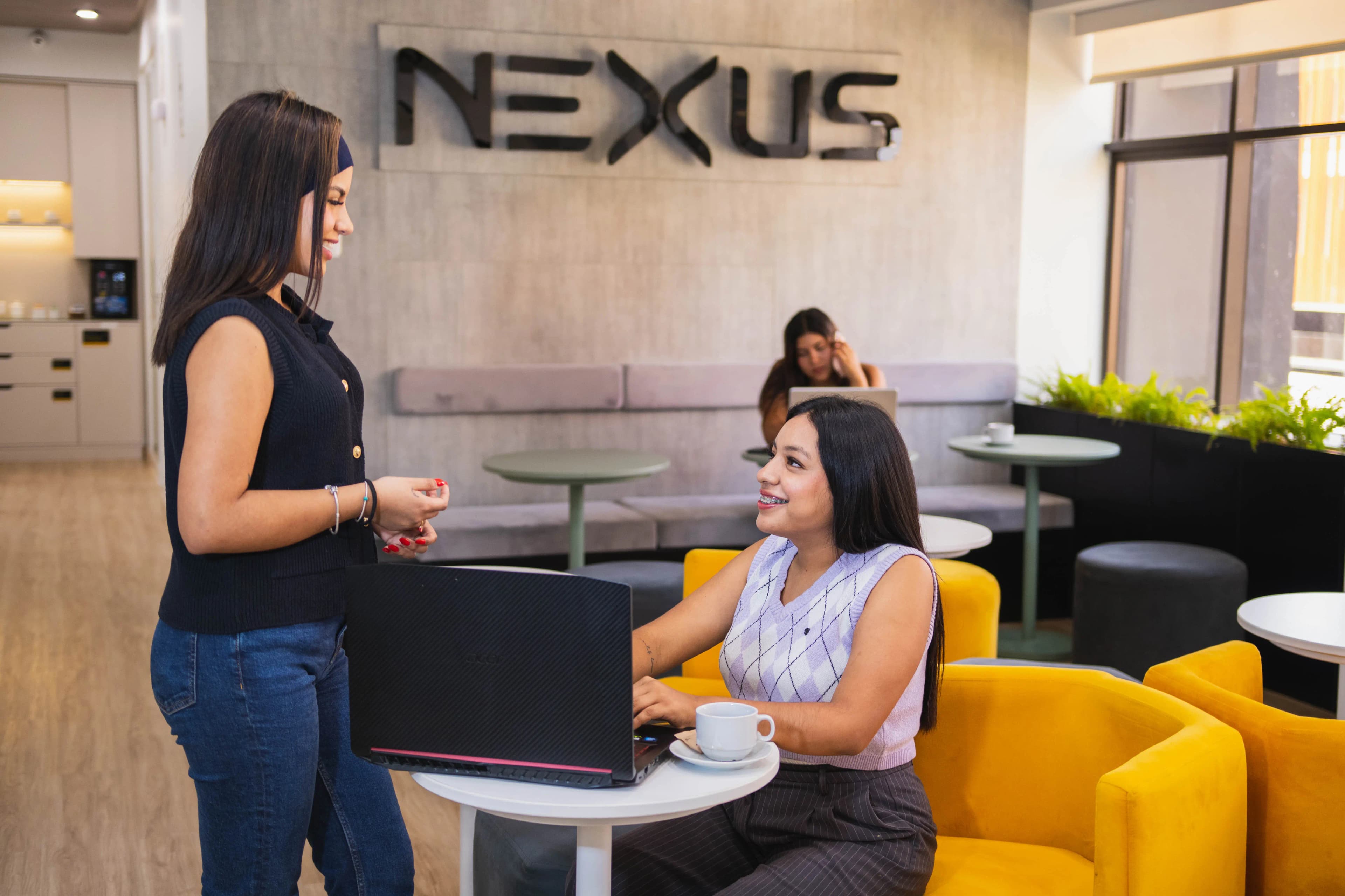Espacio flex de trabajo corporativo.